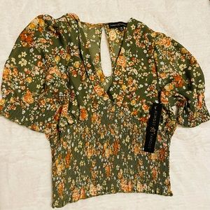 New Almost Famous Top Green/Floral Medium